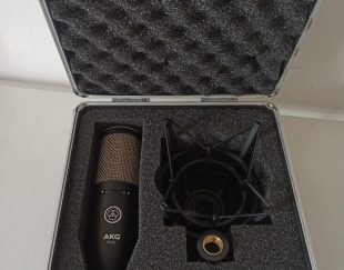 میکروفون AKG p220 در حد