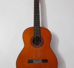 گیتار کلاسیک یاماها سی هفتاد (c70)