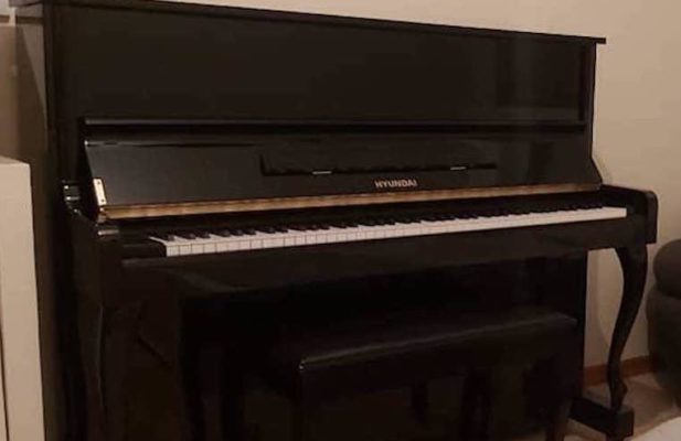 پیانو آکوستیک هیوندای کُره (کاملا سالم در حد نو)