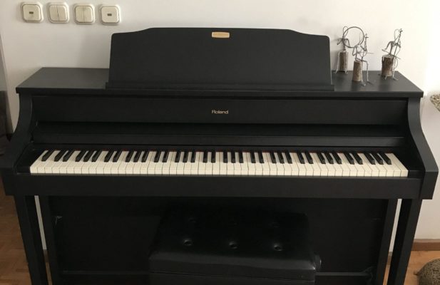 فروش فوری پیانو Rolland HP508